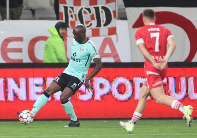 „Câini” de play-off, utiștii mai au treabă: Dinamo s-a impus la limită pe Arcul de Triumf