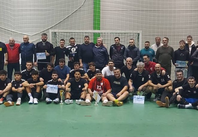 Șase echipe de handbal au jucat la Arad în memoria lui Teo Țucudean