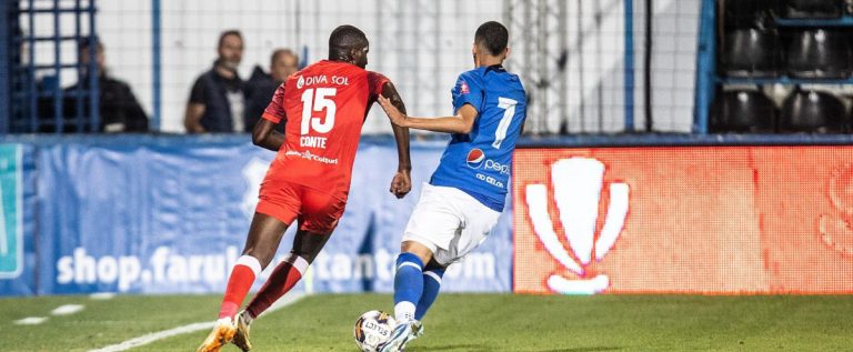 UTA începe oficial noul an la malul mării, puncte importante în duelul Hagi – Rednic