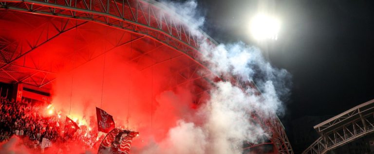 UTA a scăpat de amendă după torțele aprinse în ziua festivă