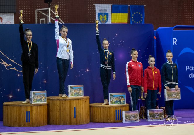 Gimnastele arădene de la ritmică s-au remarcat la Naționalele junioarelor și senioarelor
