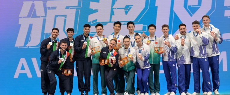 „Studenții” Vlăduț Popa și Darius Branda sunt medaliați mondiali la gimnastică aerobică