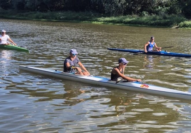 Kaiaciștii CSM-ului au făcut valuri la Naționalele de juniori I, de la Bascov