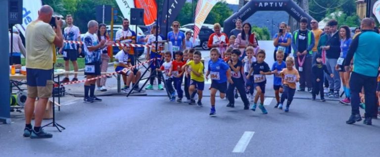 Record de participanți la etapa a doua a Crosului Cetății, de la Ineu