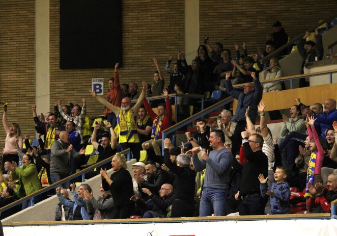 FCC Baschet UAV Arad a scos abonamentele la vânzare online