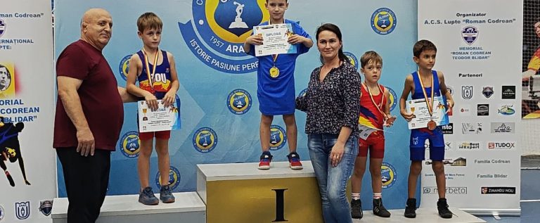 Luptătorii de la CSȘ Gloria Arad s-au remarcat la Memorialul „Roman Codrean – Teodor Blidar”