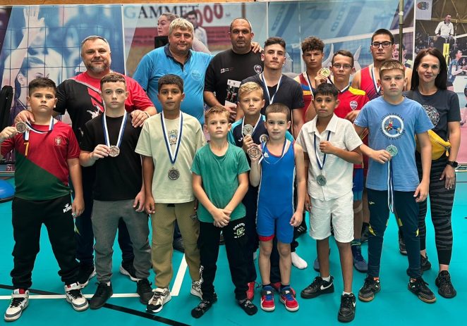 CSȘ Gloria Arad are noi medaliați pe salteaua de lupte greco-romane