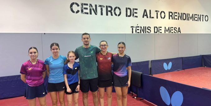 Maya Madar și Alesia Sferlea pregătesc Mondialul juniorilor de tenis de masă