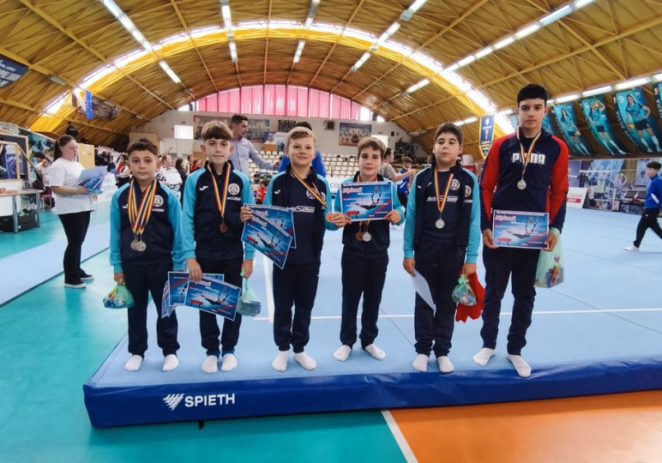 Gimnaștii de la CSȘ Gloria au urcat pe podium la Cupa DKMT