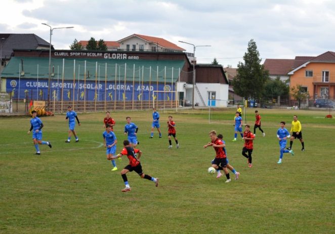 Puștii Gloriei Arad au obținut trei victorii în campionatele juvenile de fotbal