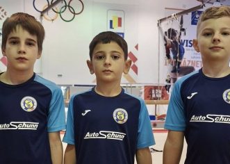 Trei gimnaști de la CSȘ Gloria s-au pregătit la un stagiu organizat de Federație