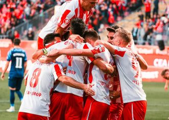 UTA încheie turul SuperLigii la mijlocul clasamentului și la trei puncte de play-off