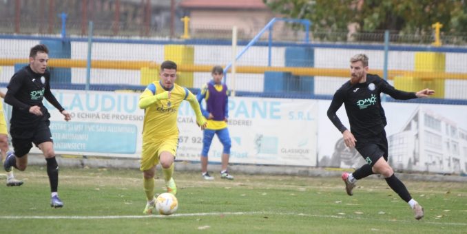 Pecica mai și câștigă în C7, înfrângeri pentru Viitorul și Sântana