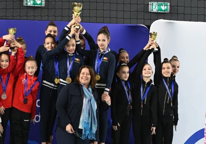 Ansamblurile de la CSM Arad au încheiat un nou an excelent pentru gimnastica ritmică
