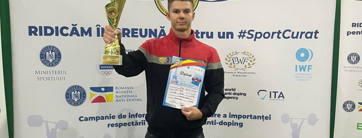 Doi halterofili ai CSM-ului se pregătesc de Campionatele Europene