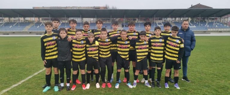 Juniorii C de la Șoimii Lipova i-au surclasat pe felnăcani, într-un amical