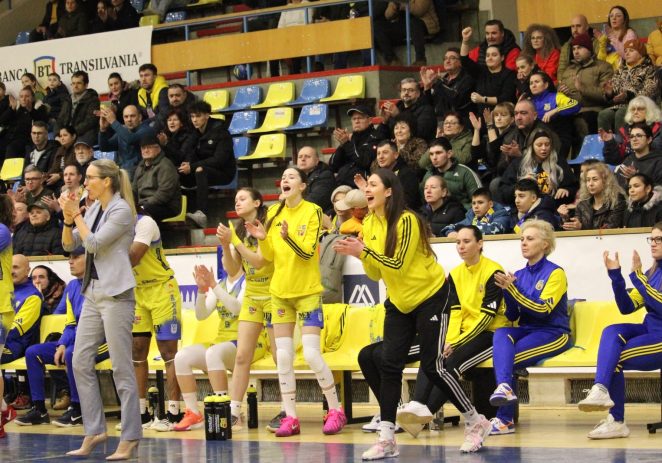 FCC UAV luptă pentru primul trofeu după 12 ani! În semifinala Cupei dă peste marea rivală