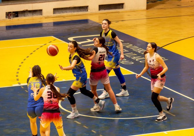 Calificare la turneul semifinal pentru tinerele baschetbaliste de la CSȘ Gloria