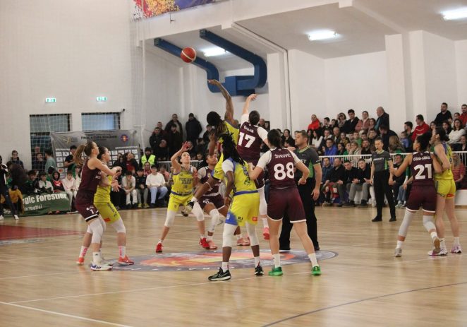 Trofeele fug de Arad! FCC UAV, surclasată de Rapid în finala Cupei