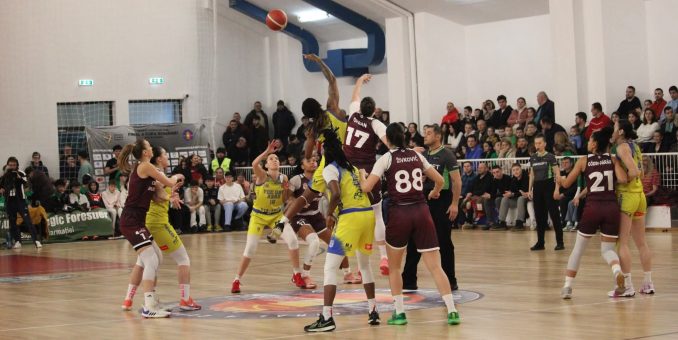 Trofeele fug de Arad! FCC UAV, surclasată de Rapid în finala Cupei