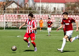 Juniorii mari ai UTA-ei au câștigat în premieră, fetele încep anul cu o remiză