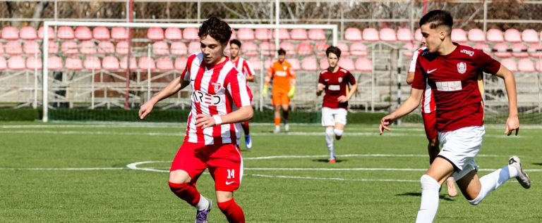 Juniorii mari ai UTA-ei au câștigat în premieră, fetele încep anul cu o remiză