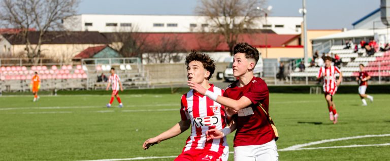 Două echipe ale Academiei UTA s-au calificat în semifinalele Cupei Elitelor