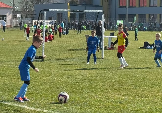 Peste 1000 de copii s-au reunit la startul „Kickers Spring Cup”