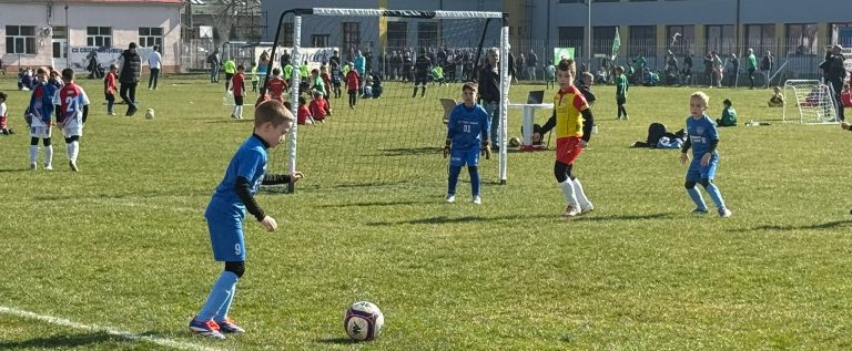 Peste 1000 de copii s-au reunit la startul „Kickers Spring Cup”