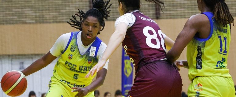 Încă un sezon fără trofeu! FCC UAV Arad nu a putut stopa Rapidul