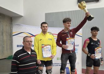 Doi halterofili ai CSM Arad au urcat pe podiumul seniorilor la Cupa României