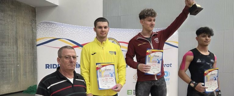 Doi halterofili ai CSM Arad au urcat pe podiumul seniorilor la Cupa României