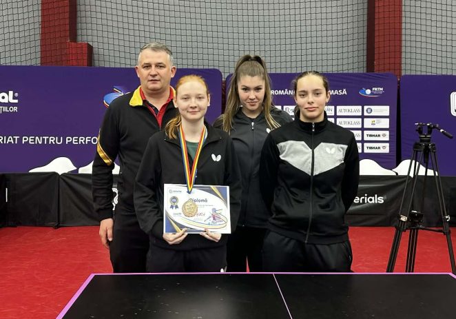 Arădeanca Adela Strună are bronz național de senioare la tenis de masă