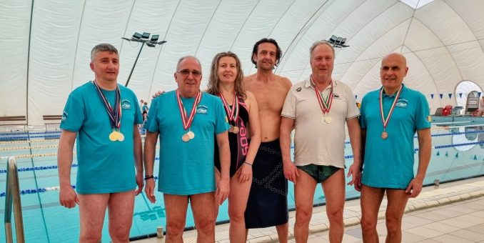 Înotătorii masters arădeni s-au remarcat la un concurs în Ungaria