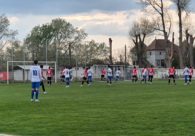 Viitorul Arad și Pecica, învinse acasă în startul play-off-outului din Liga 3