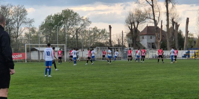 Viitorul Arad și Pecica, învinse acasă în startul play-off-outului din Liga 3
