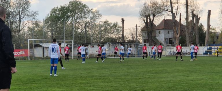 Viitorul Arad și Pecica, învinse acasă în startul play-off-outului din Liga 3