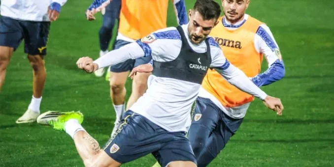 Coman a rămas cu convocarea sub tricolor, Lucescu l-a uitat pe bancă