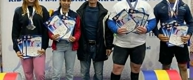 Halterofilii CSM-ului au făcut furori la Naționalele sub 17 ani