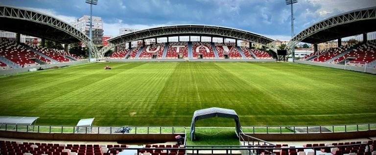 Corvinul va juca meciurile de acasă la Arad, în sezonul viitor al SuperLigii!