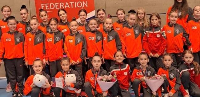Gimnastele de la CSU Arad s-au remarcat la un concurs în Cehia