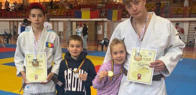 Medalii arădene pe tatami, la un concurs în Satu Mare