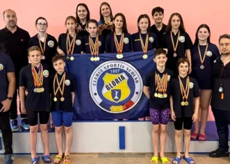 Înotătorii arădeni au făcut valuri la Campionatele Naționale Școlare