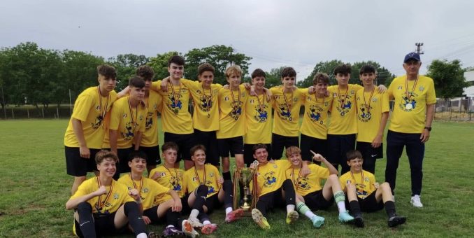 CSȘ Gloria U15 este campioana republicanilor la fotbal