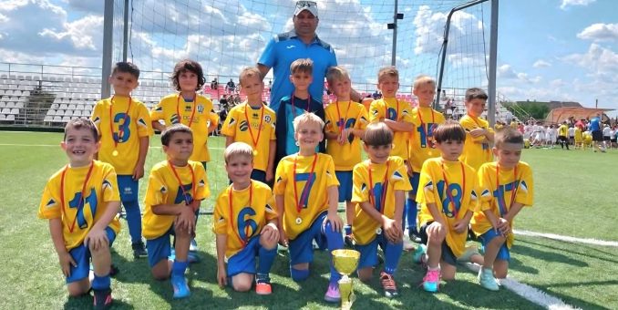 Echipele Gloriei au fost pe podium la Cupa Viitorul Arad la fotbal