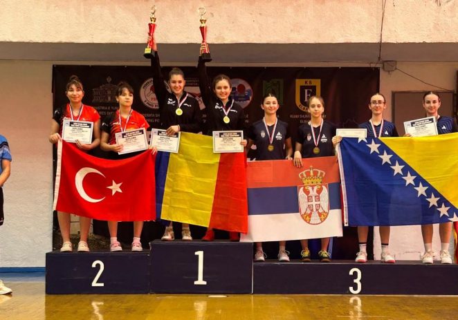 Alesia Sferlea, campioană și cvadruplă medaliată balcanică la tenis de masă!
