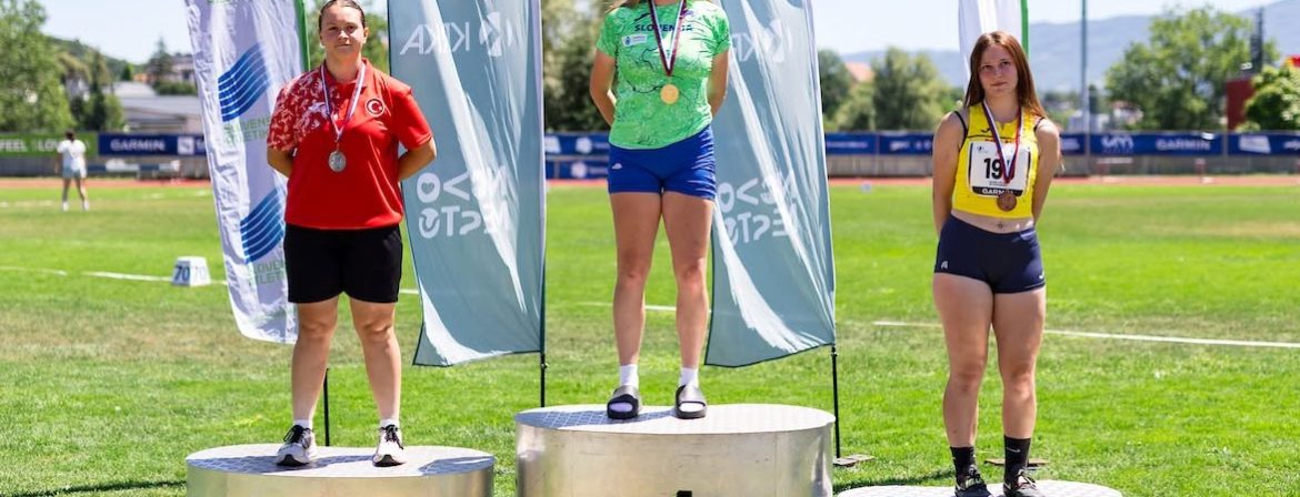 Briana Szabo este medaliată cu bronz balcanic la categoria U18