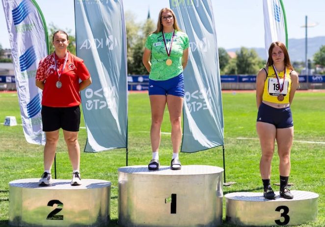 Briana Szabo este medaliată cu bronz balcanic la categoria U18