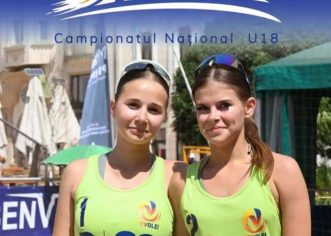 Aradul are vicecampioane naționale de junioare la volei pe plajă