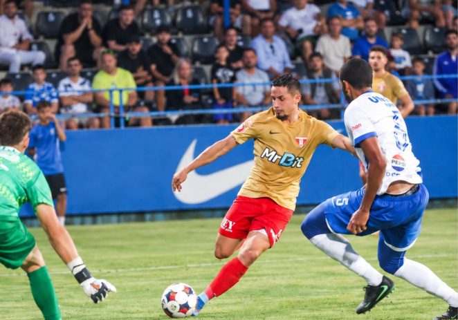 UTA s-a coborât repede de pe val și a făcut figurație pe litoral